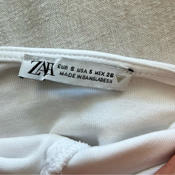 Zara white halter top, size small - Picture 3 of 3
